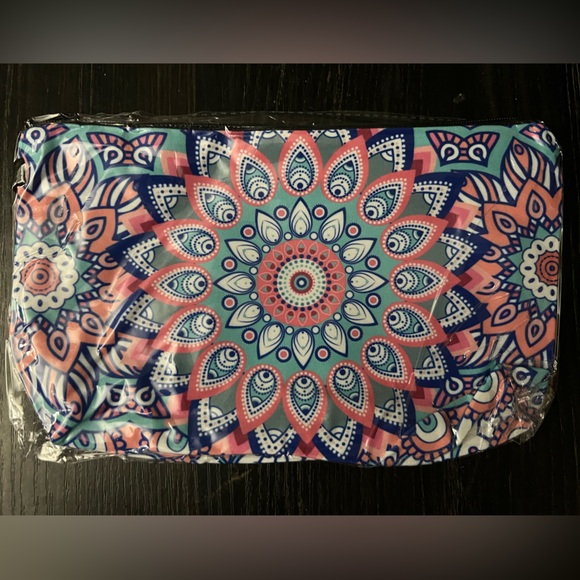 π€π 10/31 Boutiques Host Pick!!! NEW- Mandala-Inspired Makeup Bags ππ€ - Picture 9 of 16